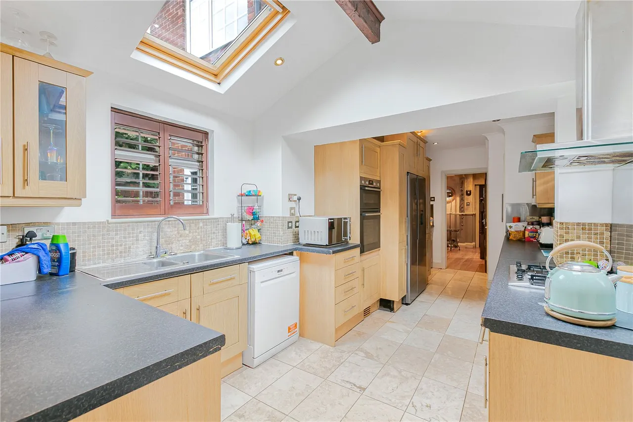 Mill Farm Crescent, Whitton, TW4, photo 8