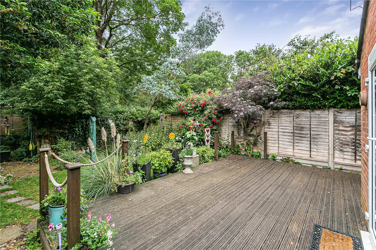 Mill Farm Crescent, Whitton, TW4, photo 14
