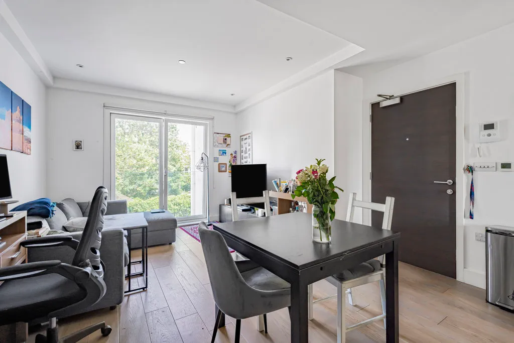 Stewarts Road, London, SW8, photo 2