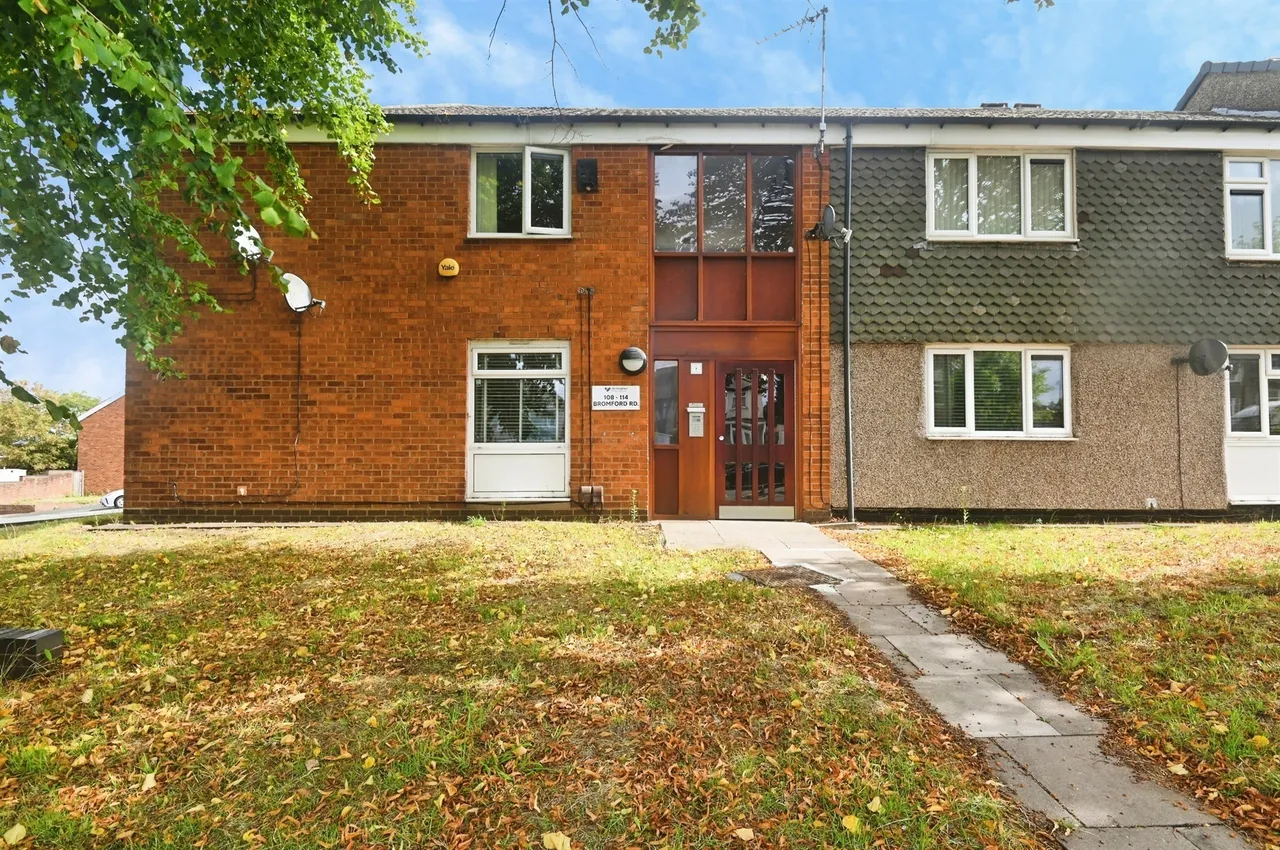 2 bed flat for sale — Bromford Road, Birmingham