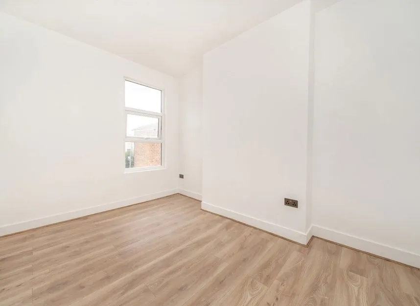 Charlton Road, Willesden, NW10, photo 9