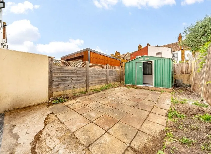 Charlton Road, Willesden, NW10, photo 5