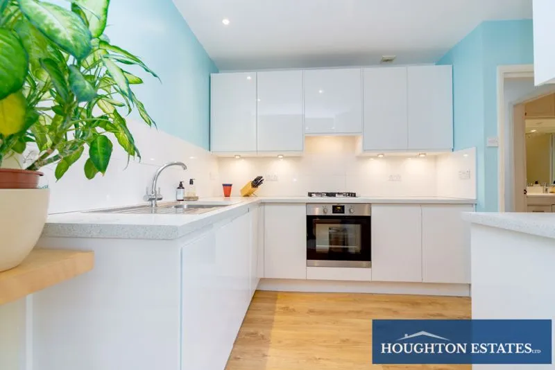 Sutherland Avenue, Maida Vale W9 2HF, photo 4