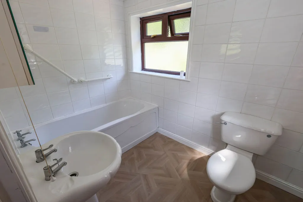 Market Street Shawforth, Rochdale OL12 8JB, photo 9