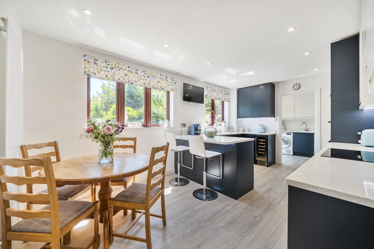Sparrowgrove, Otterbourne, SO21, photo 6