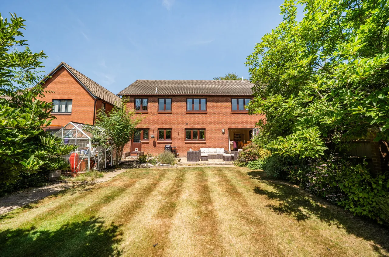 Sparrowgrove, Otterbourne, SO21, photo 14