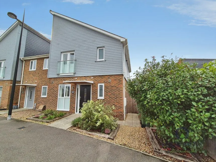 3 bed house for sale, Sunflower Lane, Polegate, BN26