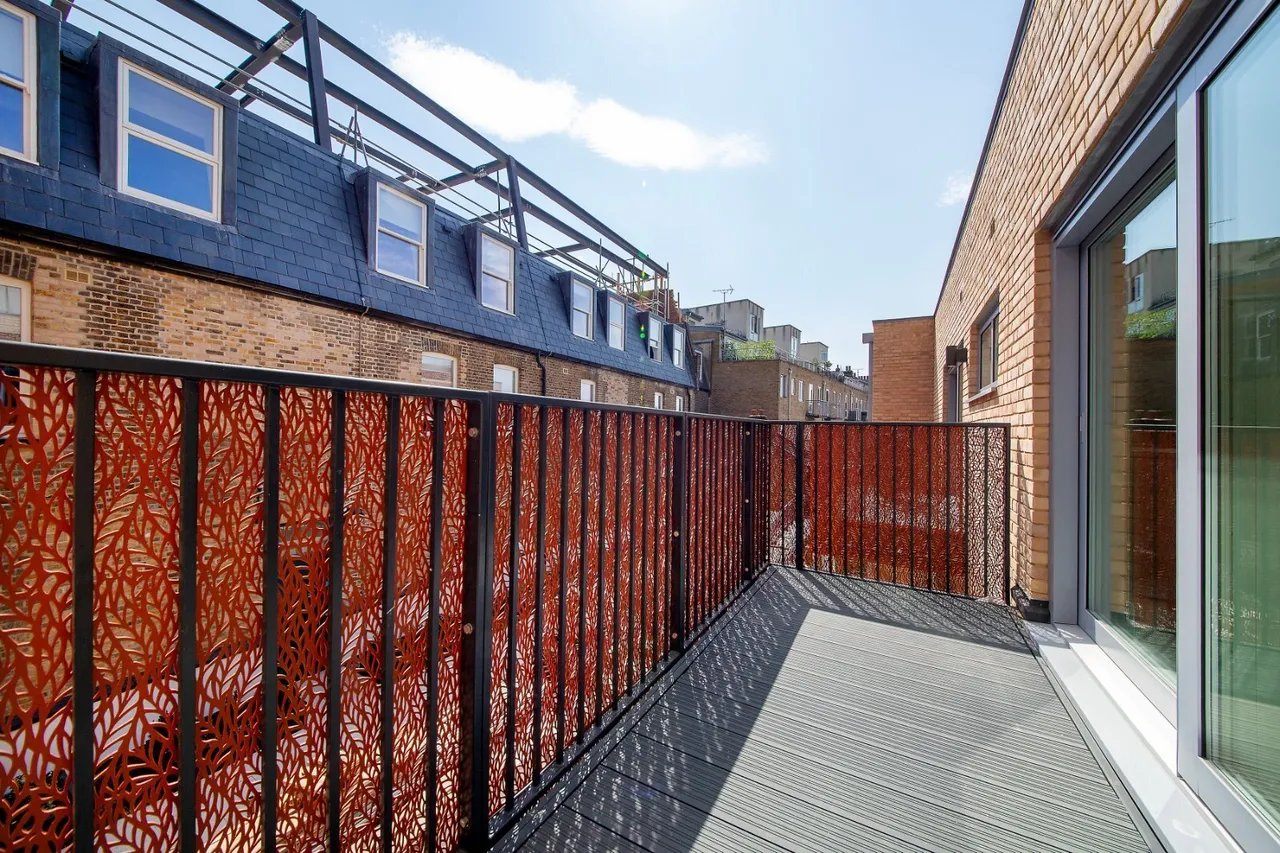 2 bed flat to rent, Stonhouse Street, London, SW4