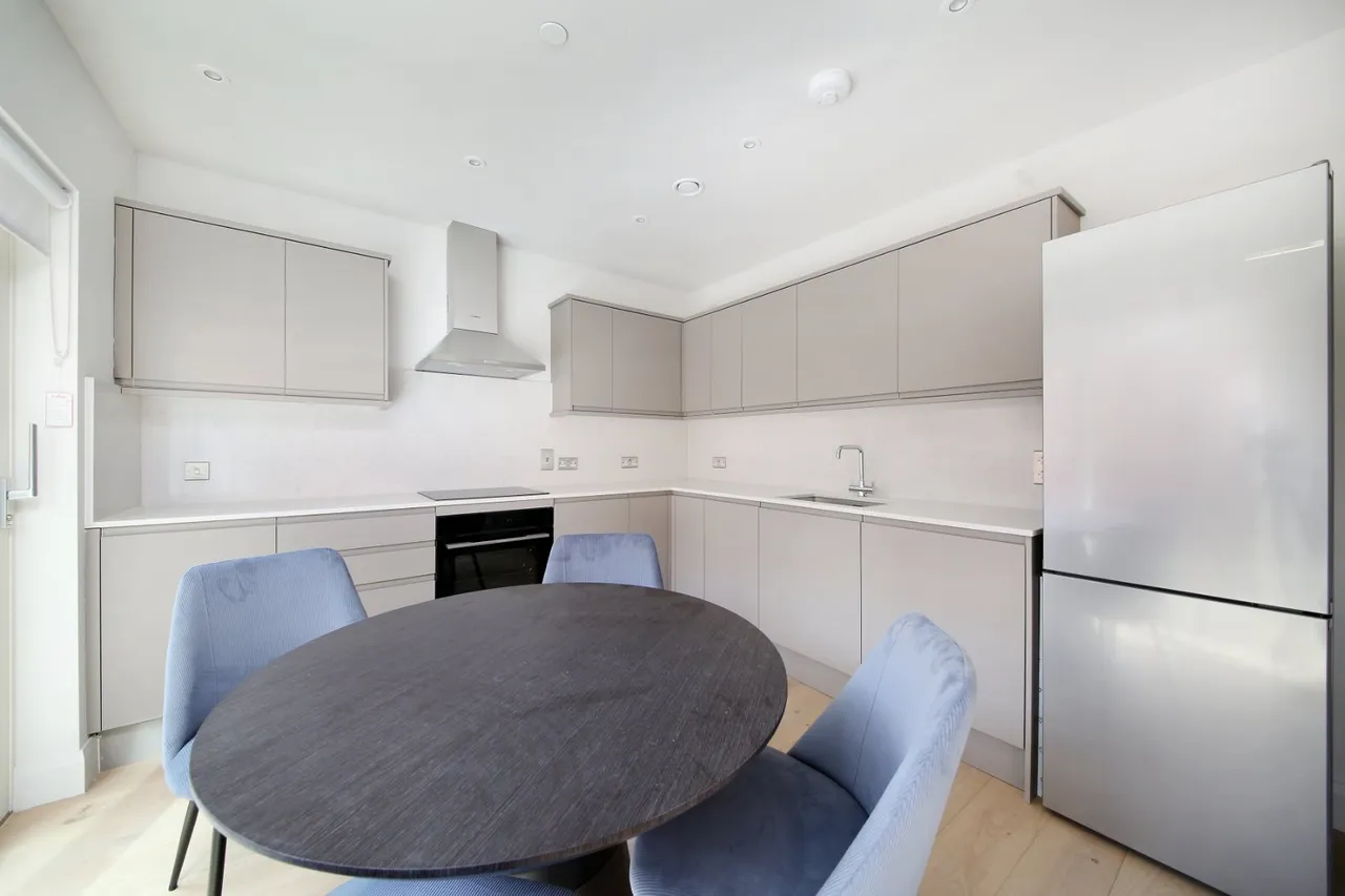 Stonhouse Street, London, SW4, photo 5