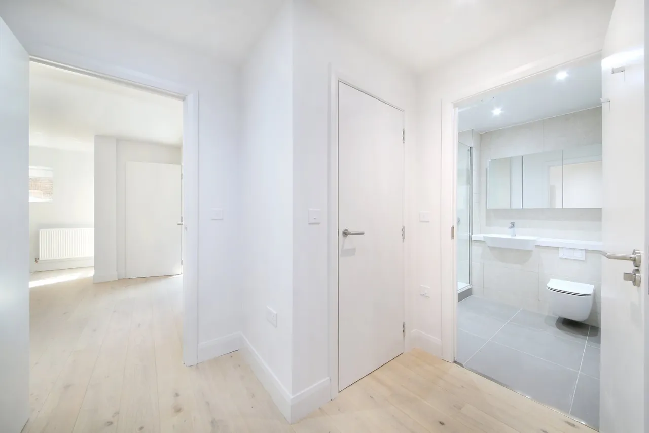 Stonhouse Street, London, SW4, photo 8
