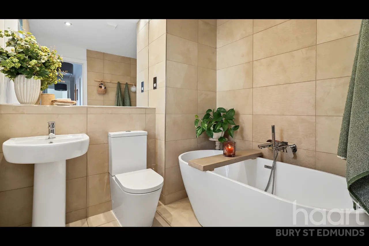 Airfield Road, Bury St Edmunds, IP32, photo 23