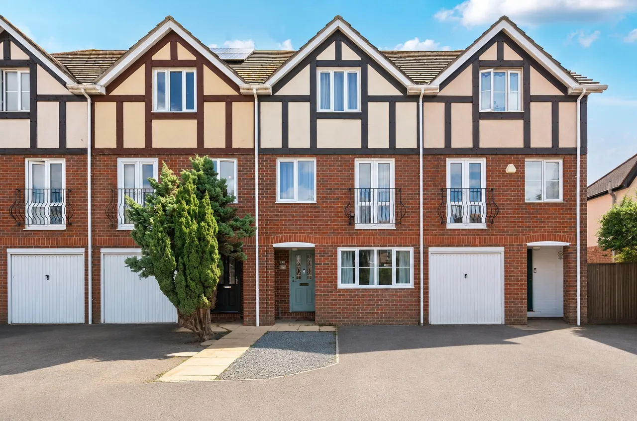 5 bed house for sale, Norfolk Road, Littlehampton, BN17