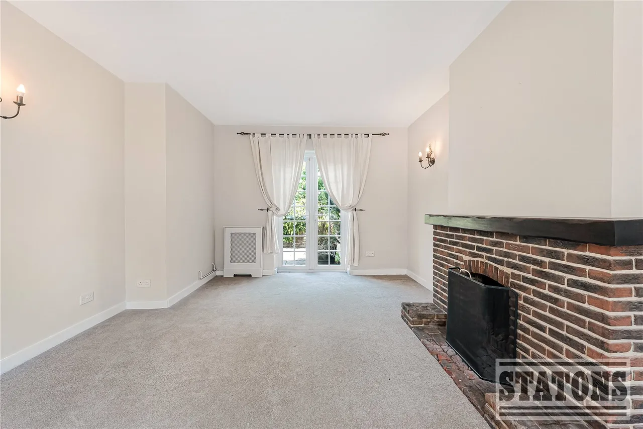 The Avenue, Potters Bar, Hertfordshire, EN6 1EG, photo 2