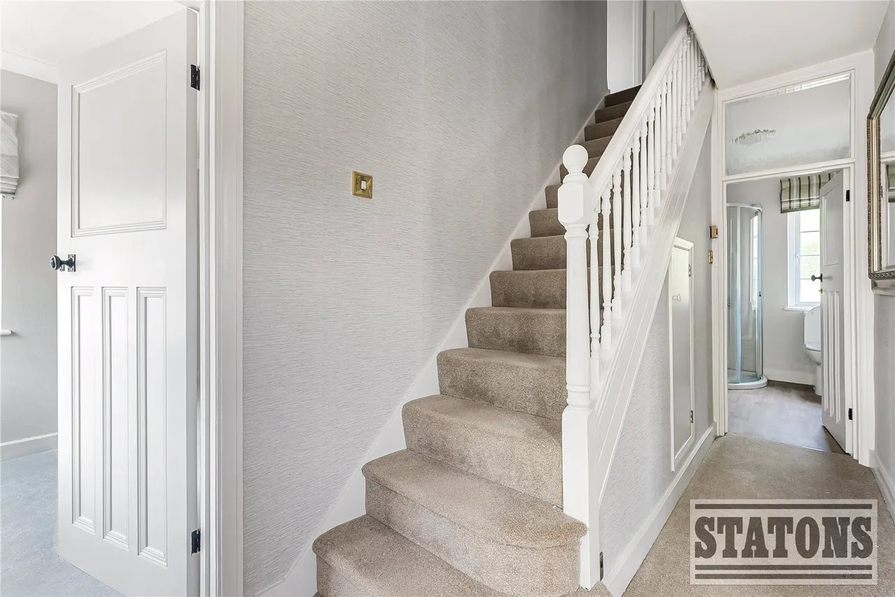 The Avenue, Potters Bar, Hertfordshire, EN6 1EG, photo 8