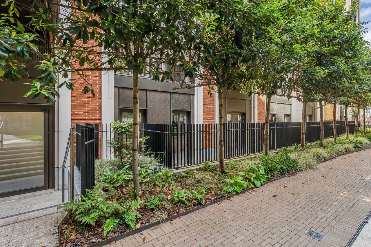 Edgware Road, London, W2, photo 15