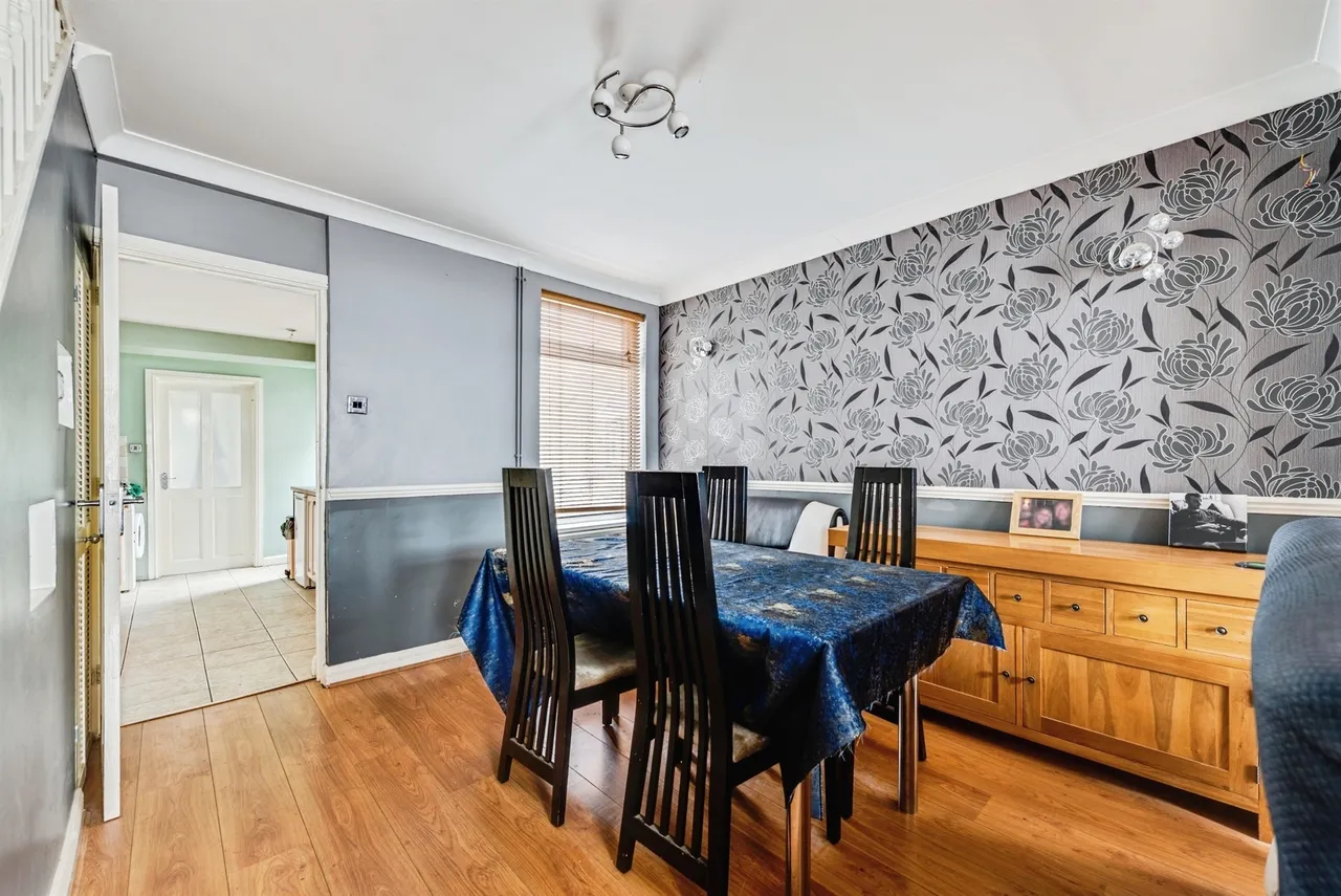 Bright Street, Swindon, SN2, photo 6