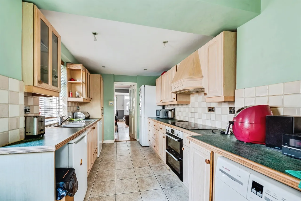 Bright Street, Swindon, SN2, photo 7
