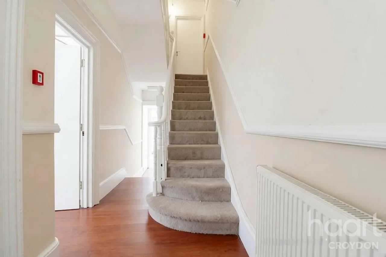 Dagnall Park, SE25, photo 4