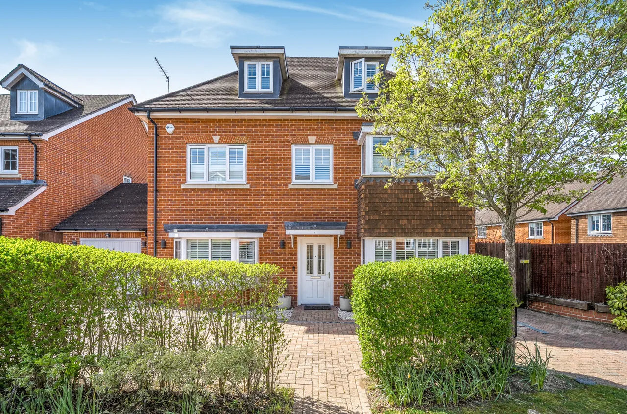 The Croft, Ash Green, Surrey, GU12 6FA, photo 14