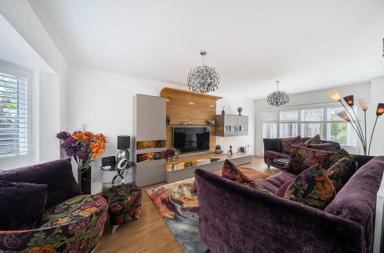 The Croft, Ash Green, Surrey, GU12 6FA, photo 3