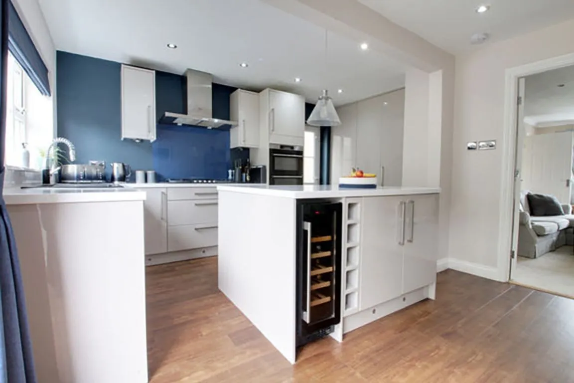 East Causeway Vale, Adel, LS16, photo 8
