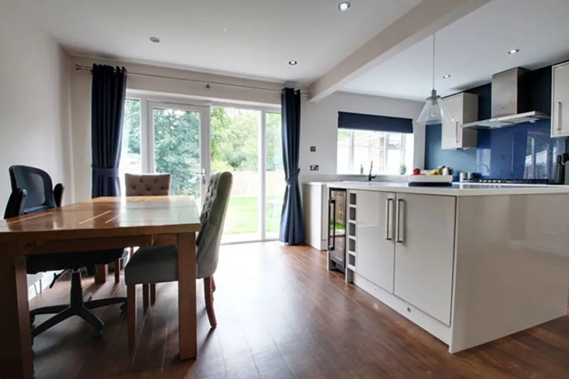 East Causeway Vale, Adel, LS16, photo 3
