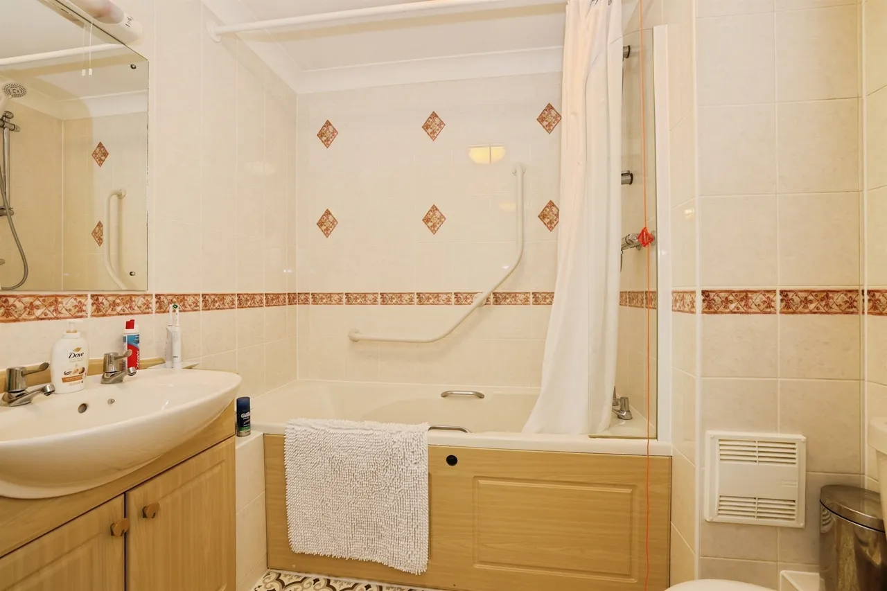 New Park Street, Devizes, SN10, photo 12