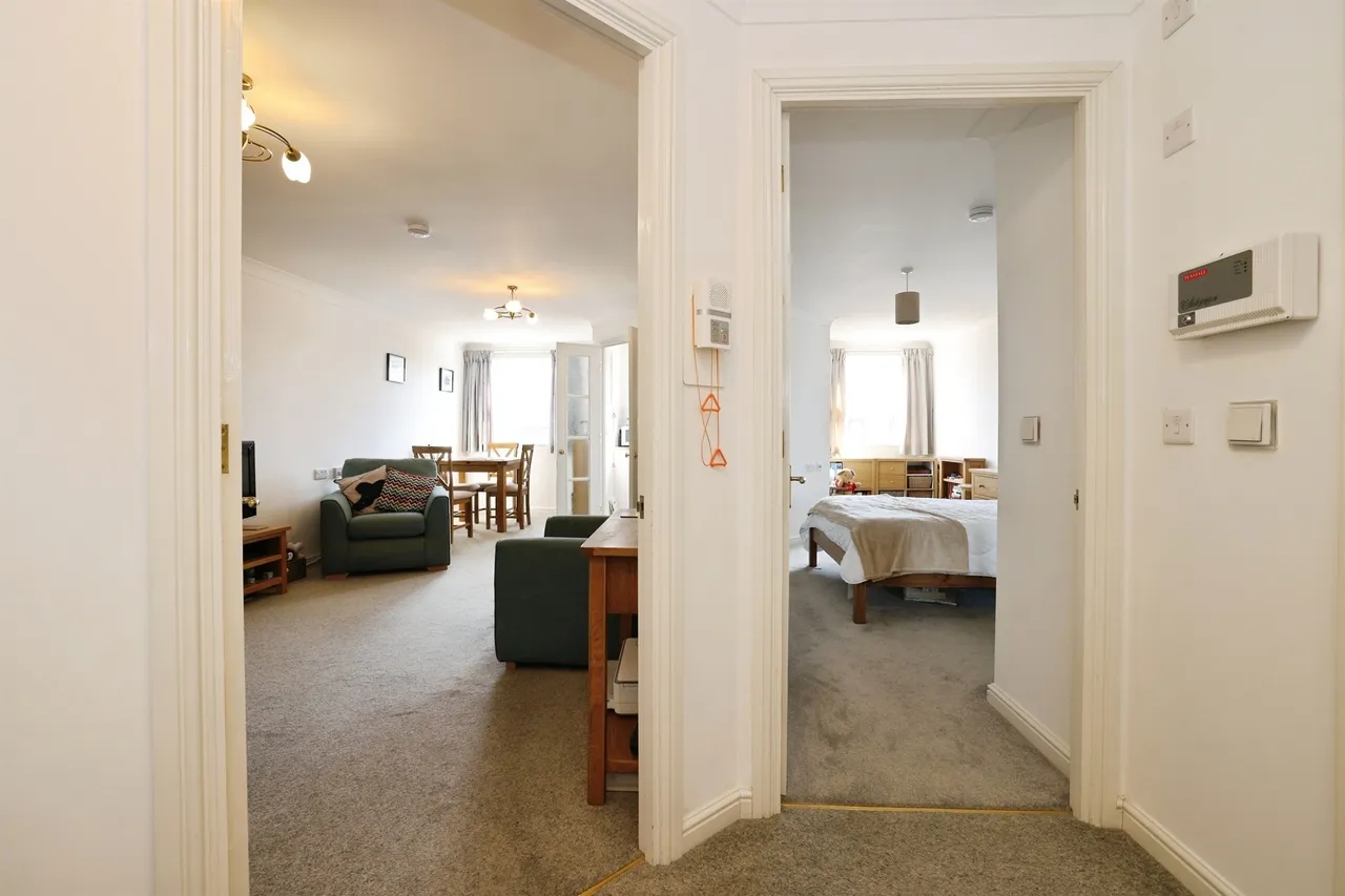 New Park Street, Devizes, SN10, photo 8