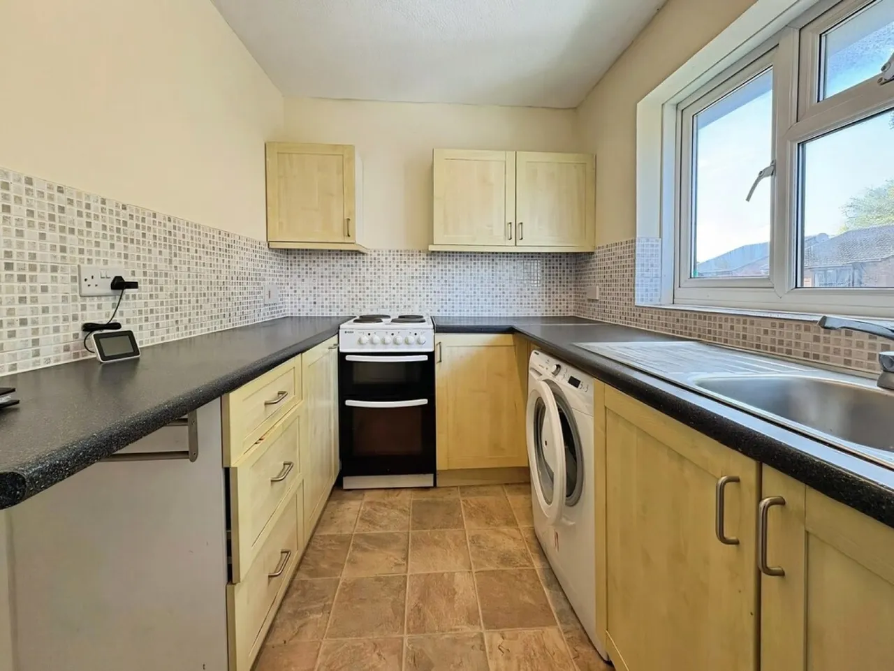 Kiddles, Yeovil, BA21, photo 2