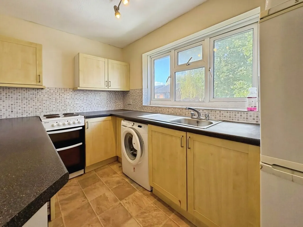 Kiddles, Yeovil, BA21, photo 4