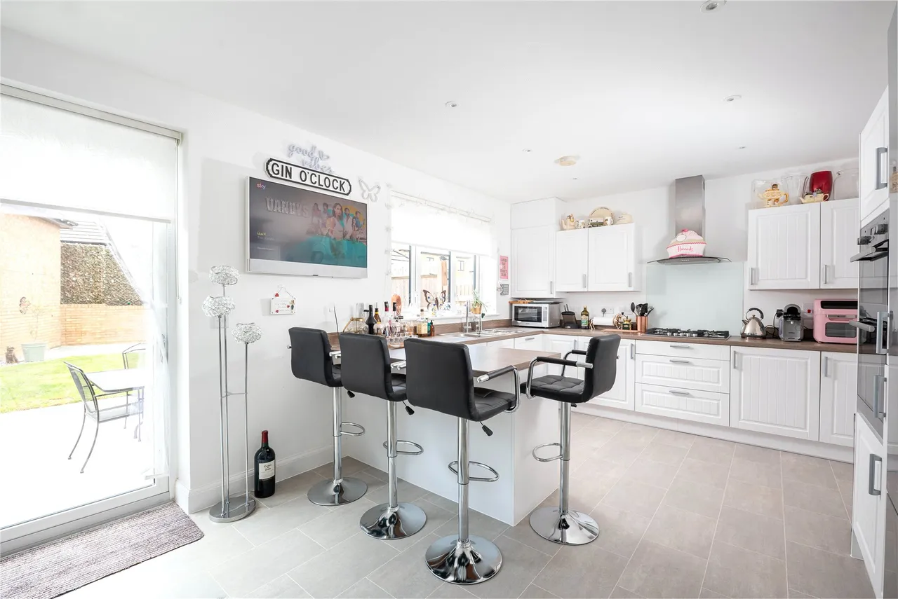 Gravett, Olney, MK46, photo 2