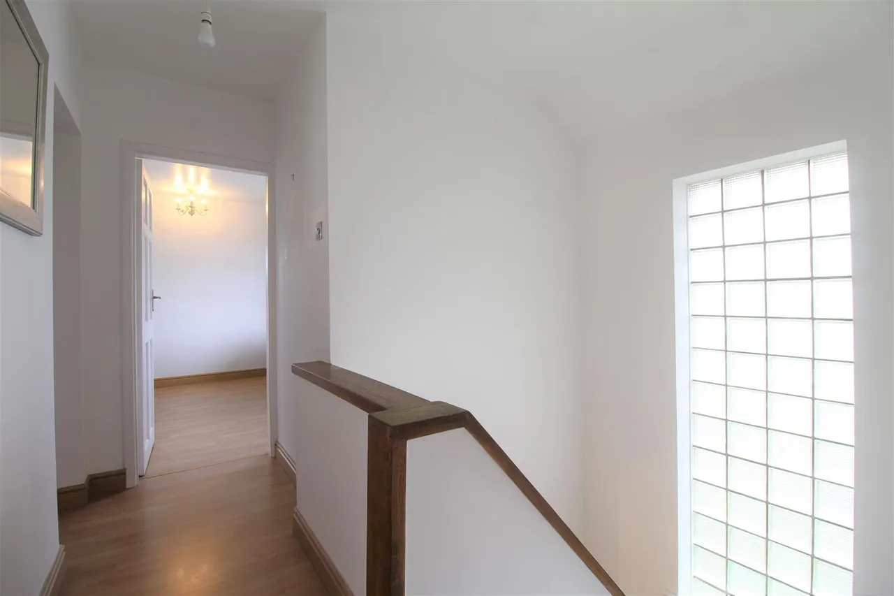 Balmoral Drive, Bramcote, NG9, photo 8