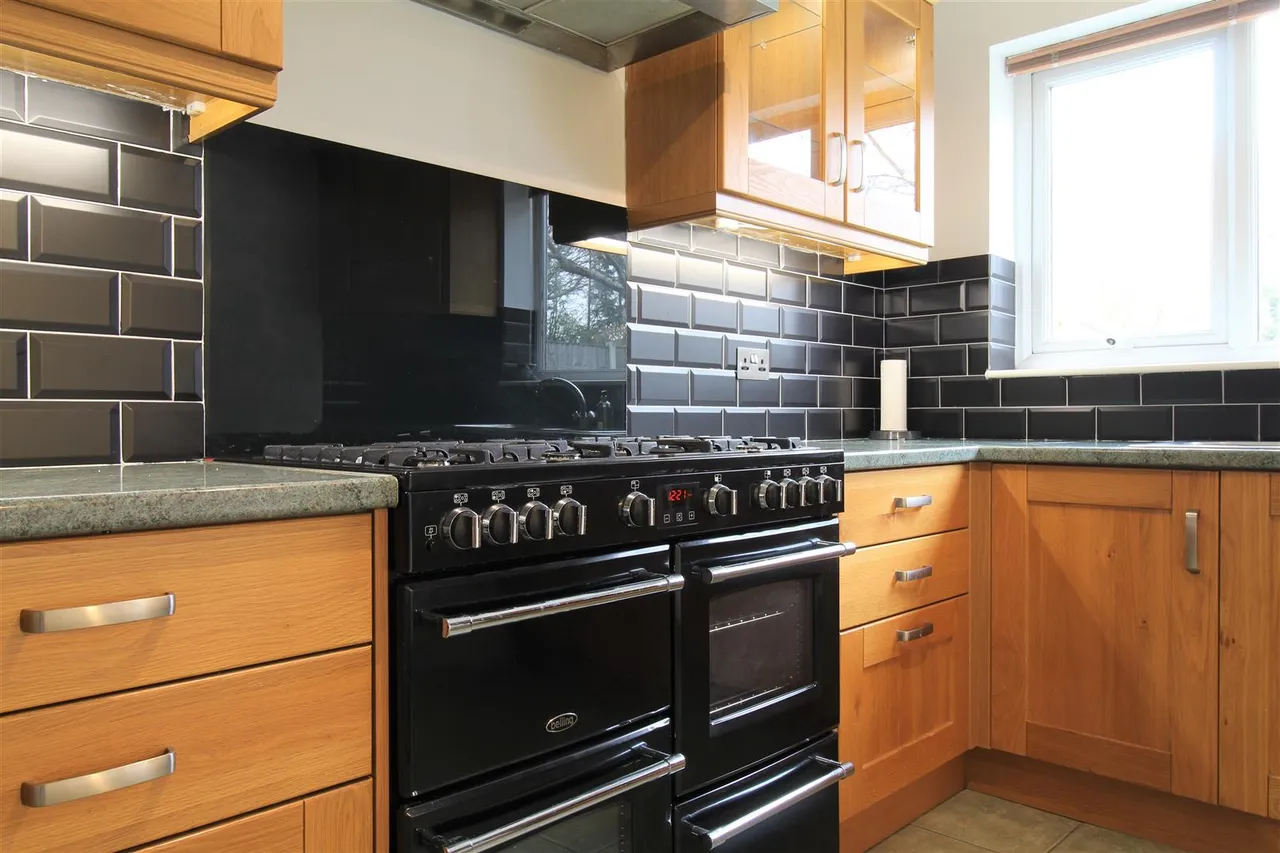 Balmoral Drive, Bramcote, NG9, photo 4