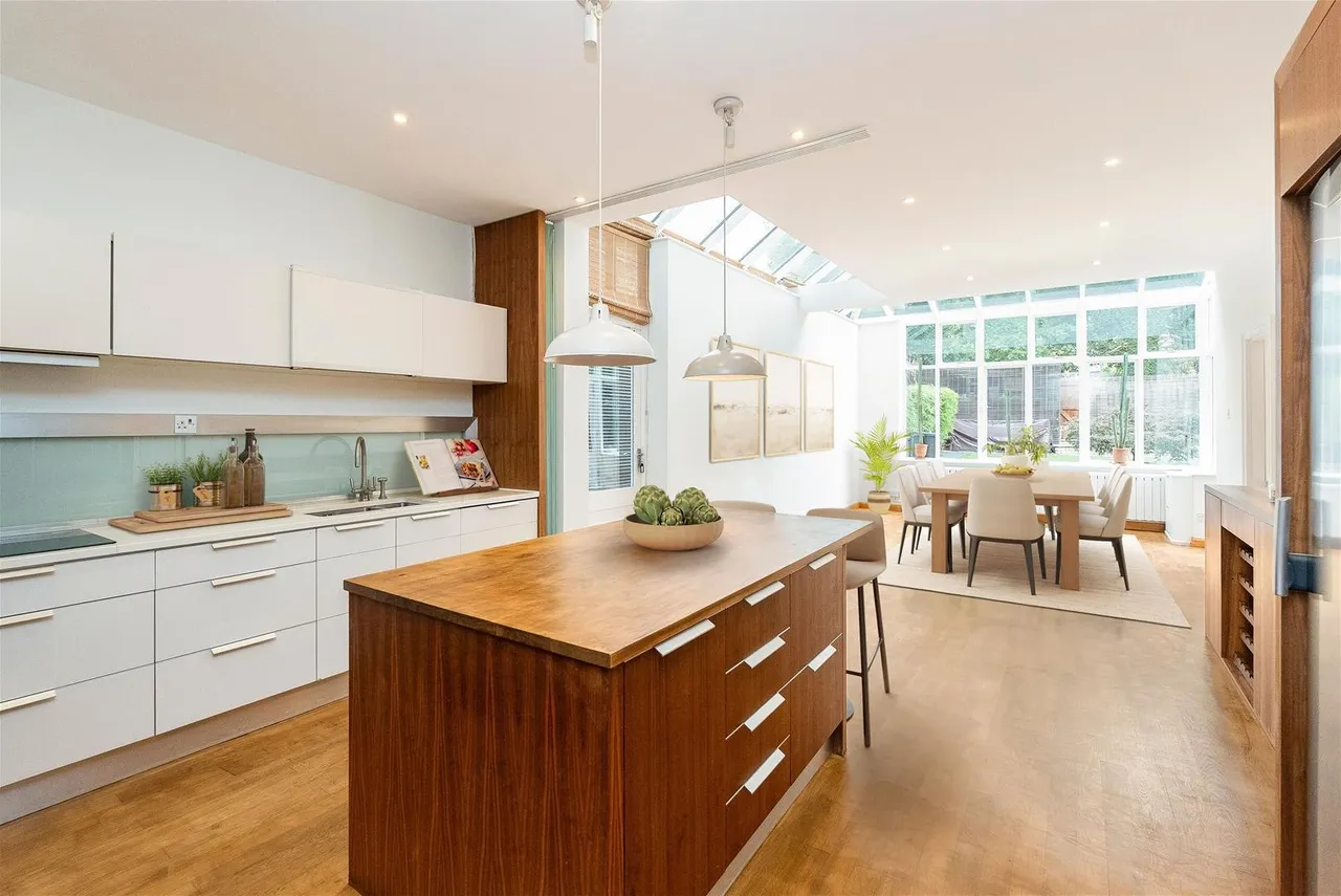 Bernard Gardens, Wimbledon, SW19, photo 3