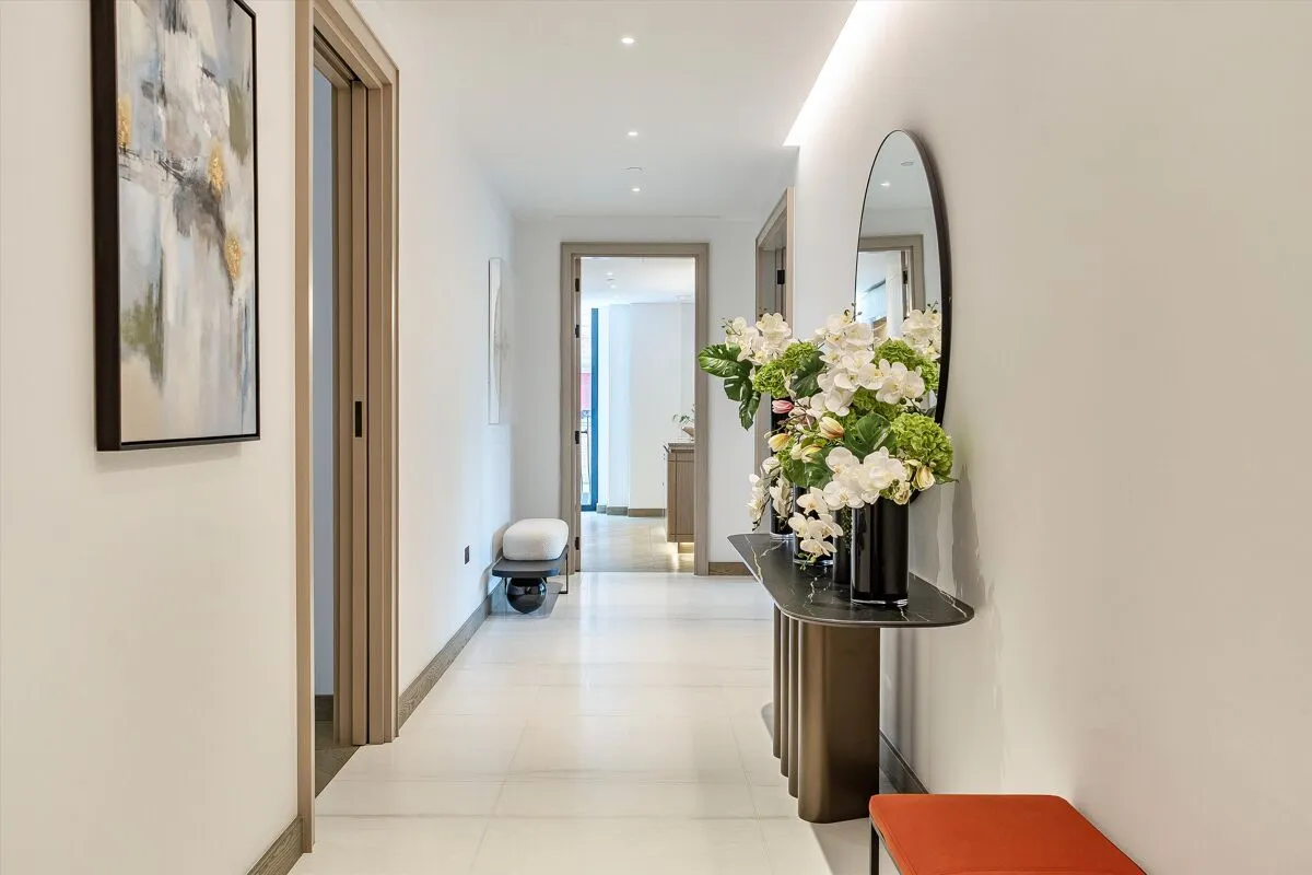 Bayswater Road, London, W2, photo 13