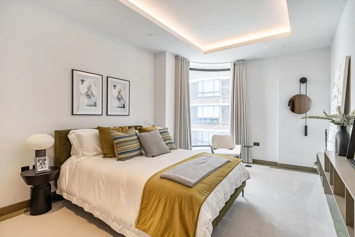 Bayswater Road, London, W2, photo 14