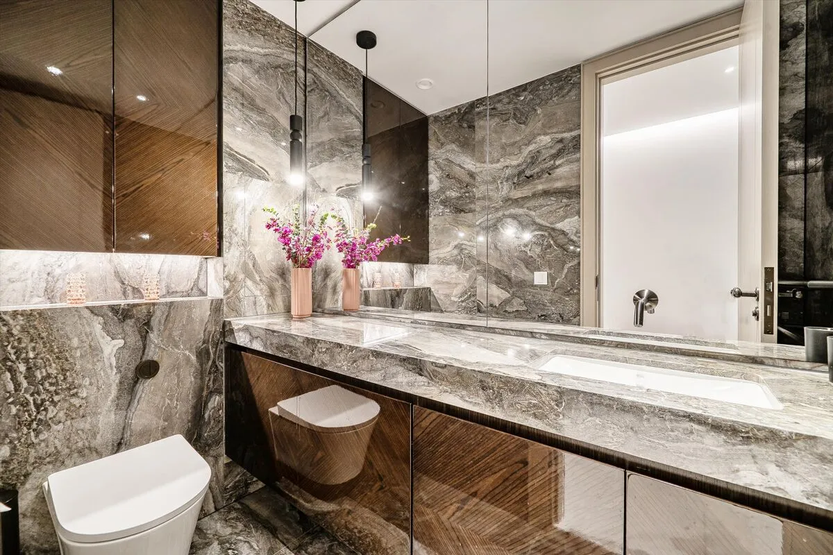 Bayswater Road, London, W2, photo 21