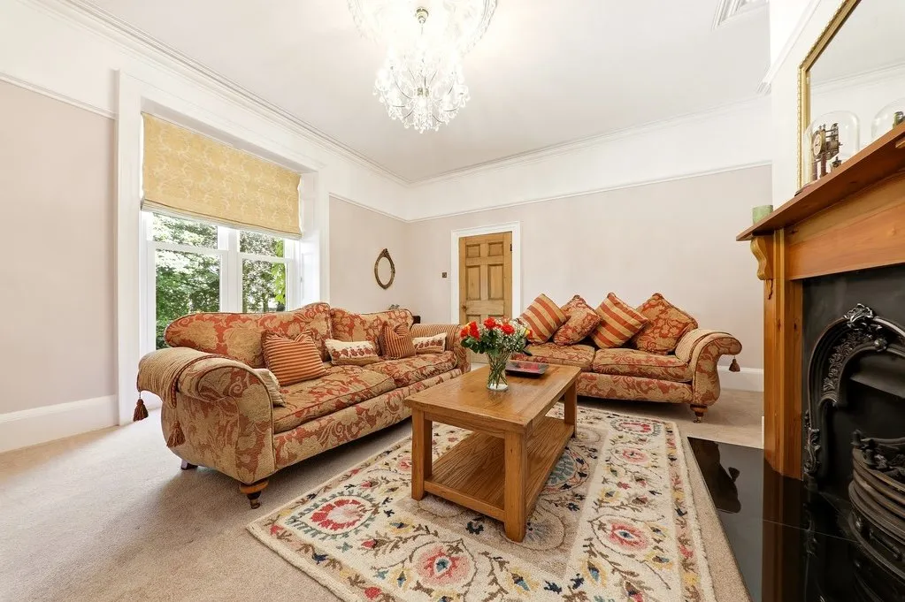 Oxford Road, Gomersal BD19 4JP, photo 10