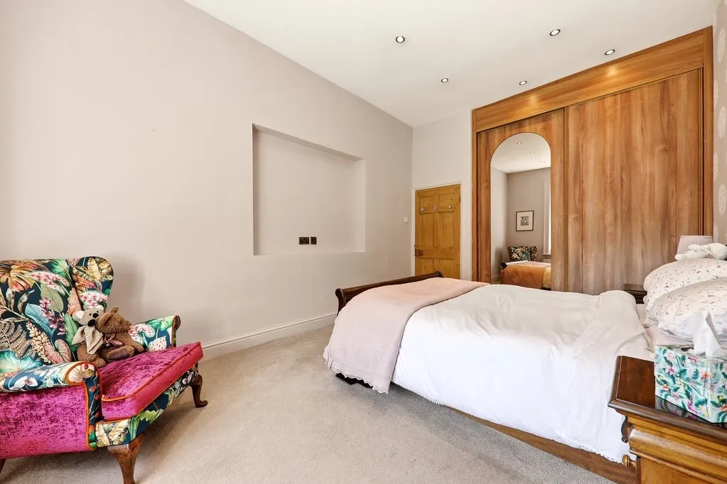 Oxford Road, Gomersal BD19 4JP, photo 34