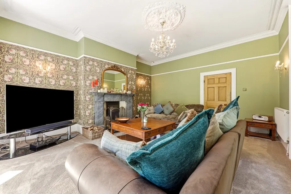 Oxford Road, Gomersal BD19 4JP, photo 7