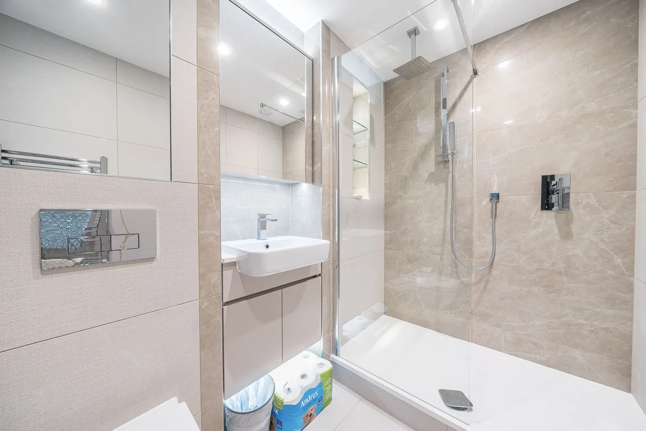 Flat 1903, Hennessey Apartments, Woolwich, photo 9