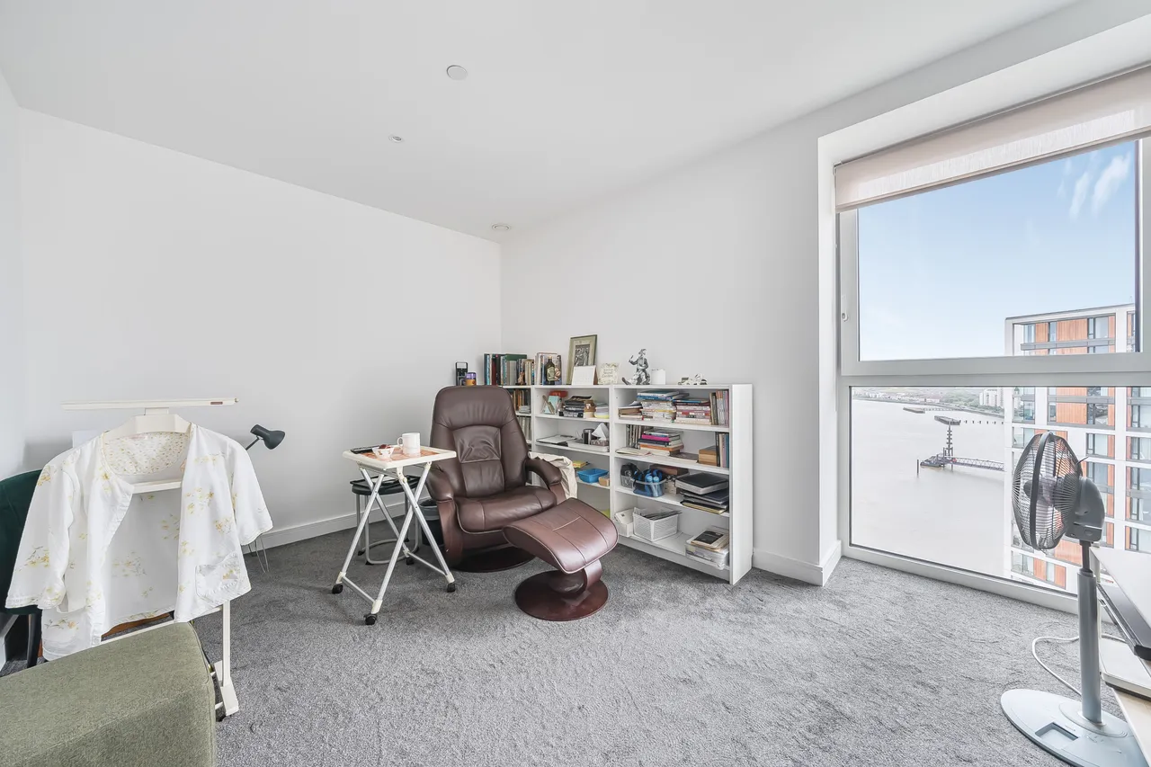 Flat 1903, Hennessey Apartments, Woolwich, photo 7
