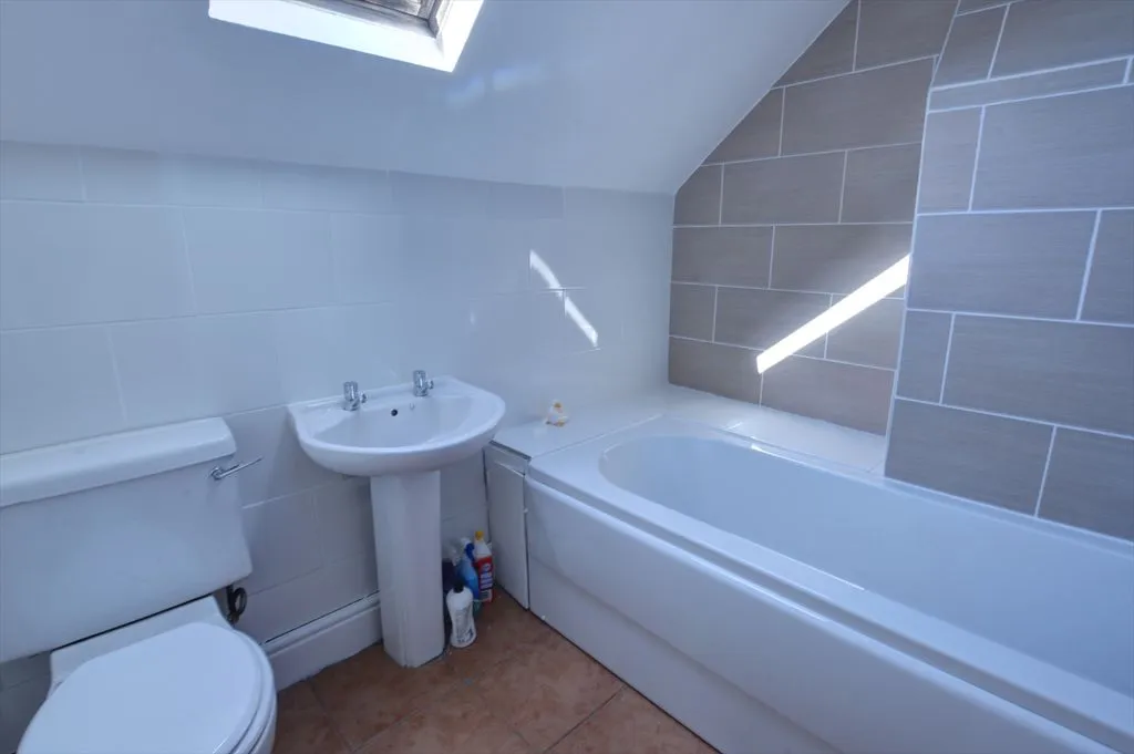 Newcastle Upon Tyne NE2 3HL, NE2, photo 8