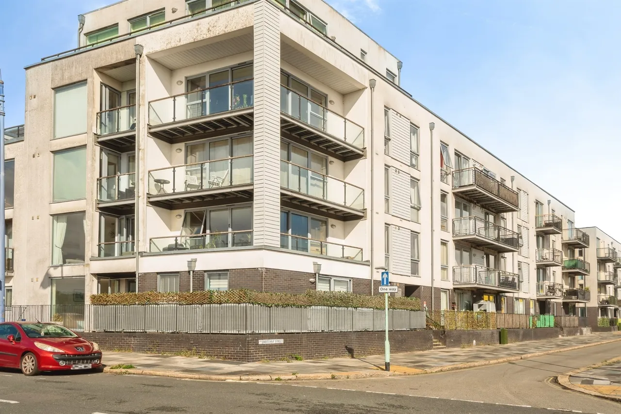 1 bed flat for sale — Brittany Street, Plymouth