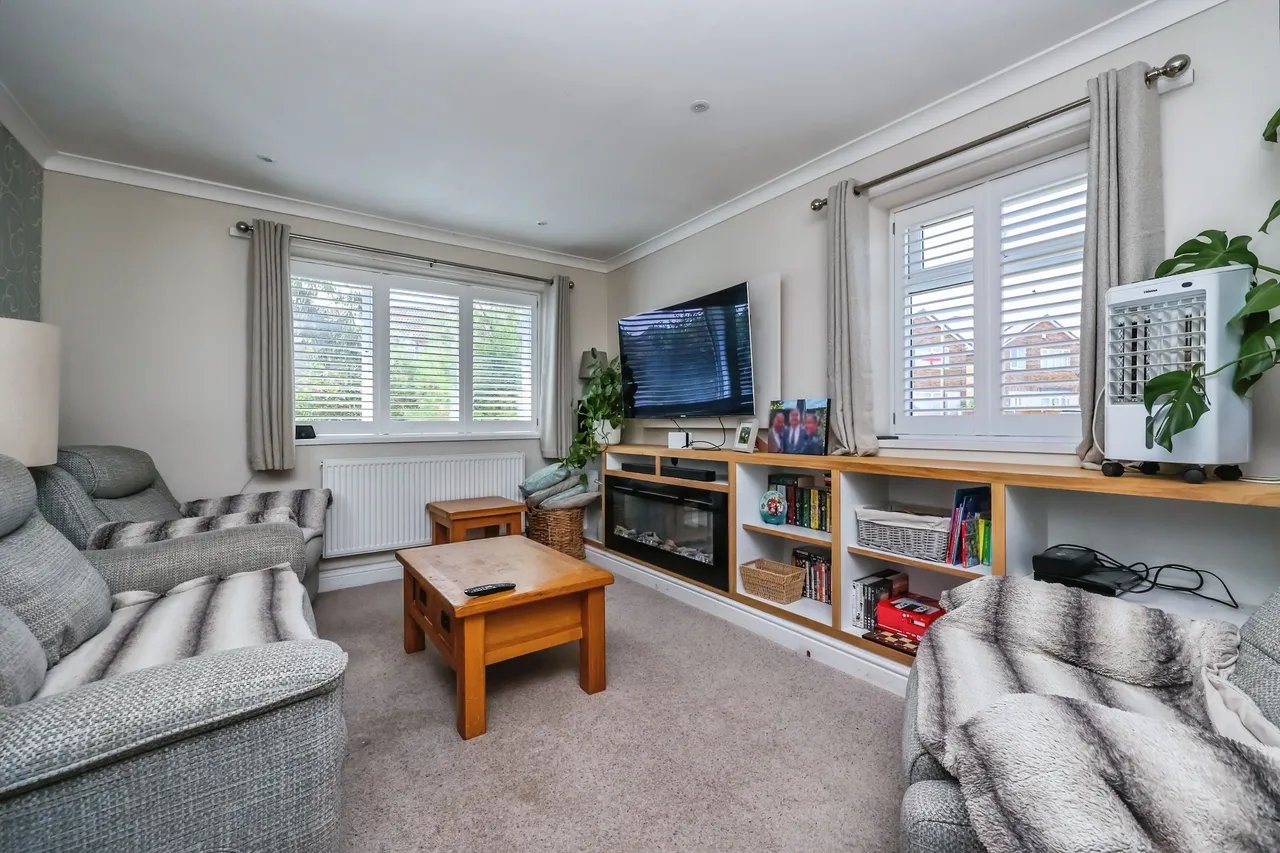 Frances Grove, Hucknall, NG15, photo 3