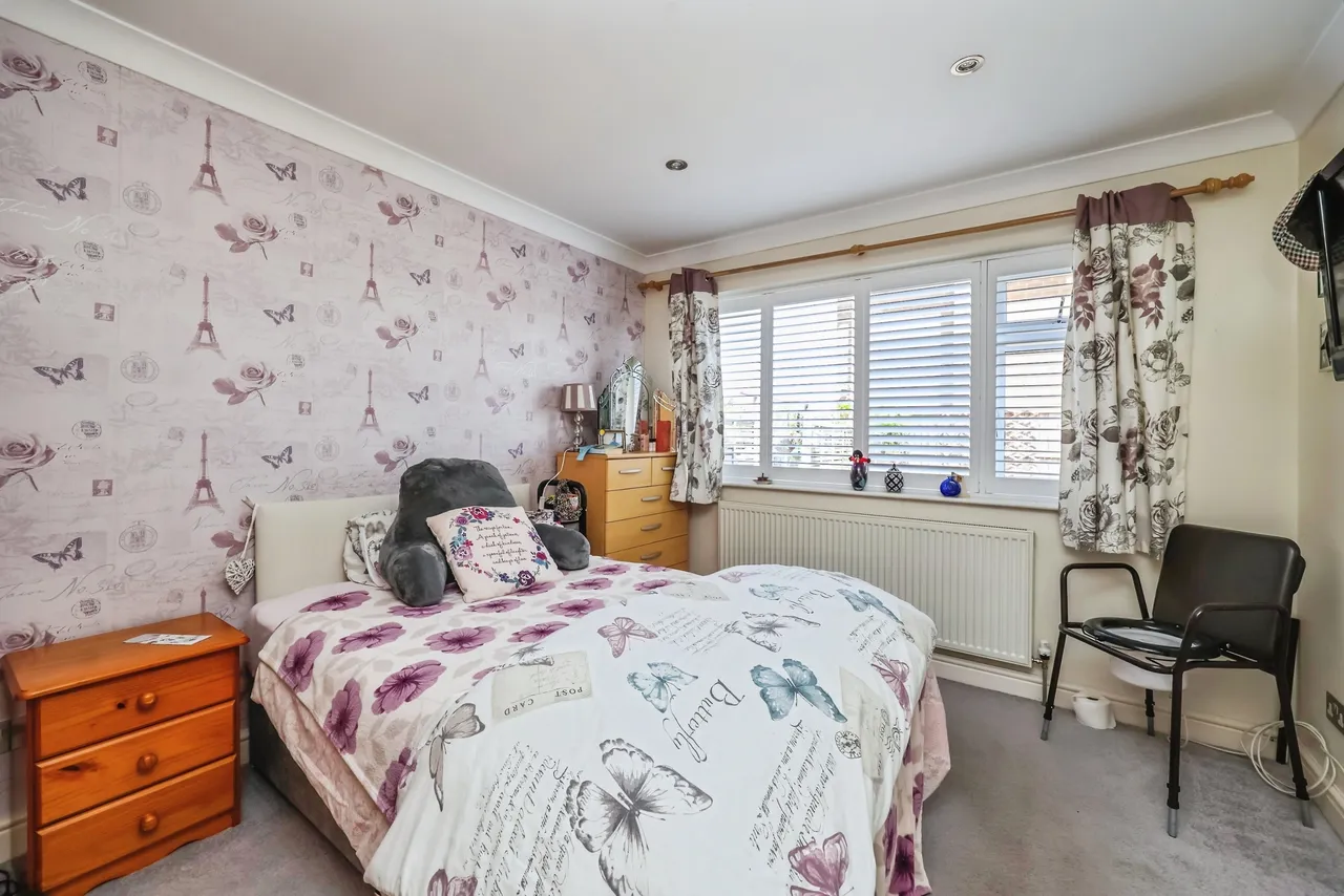 Frances Grove, Hucknall, NG15, photo 11