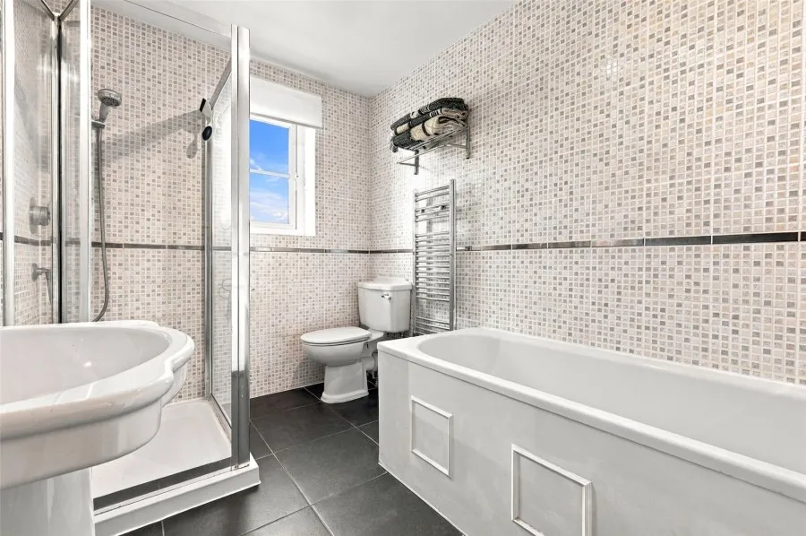 with 4 bedrooms in Great Bardfield, Nr Braintree, CM7, photo 29