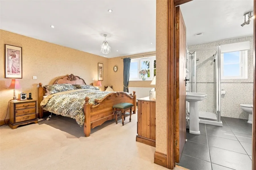 with 4 bedrooms in Great Bardfield, Nr Braintree, CM7, photo 12