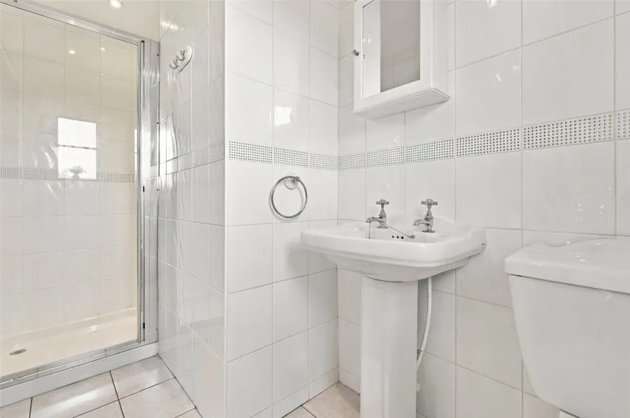 with 4 bedrooms in Great Bardfield, Nr Braintree, CM7, photo 25