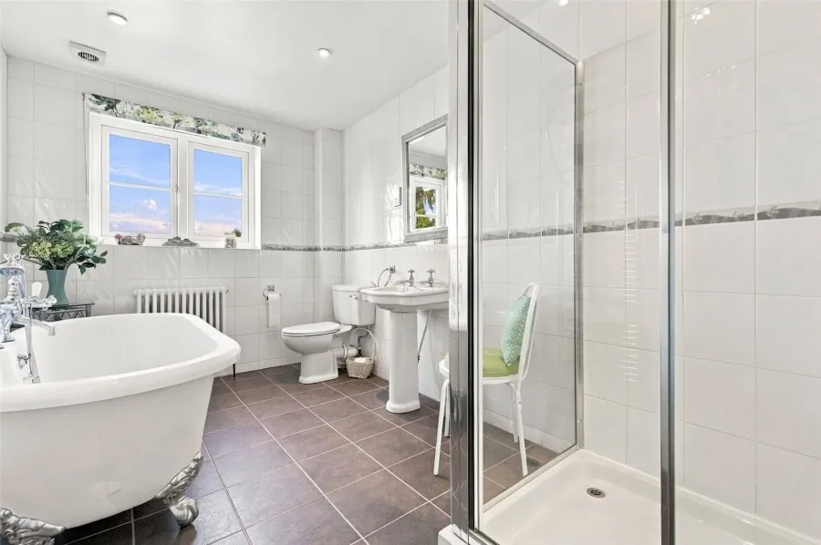 with 4 bedrooms in Great Bardfield, Nr Braintree, CM7, photo 15